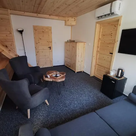 Apartma S Kuchynkou アパート Komorní Lhotka